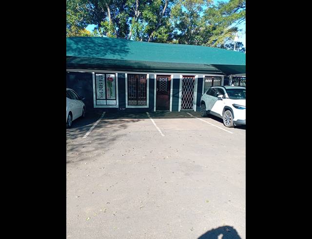 82M² OFFICE TO LET IN TOWN HILL